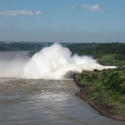 Itaipu – Pedra que Canta