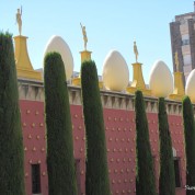 Bate e Volta de Barcelona: Figueres, a terra de Salvador Dalí