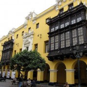 A Bela Praça de Armas de Lima