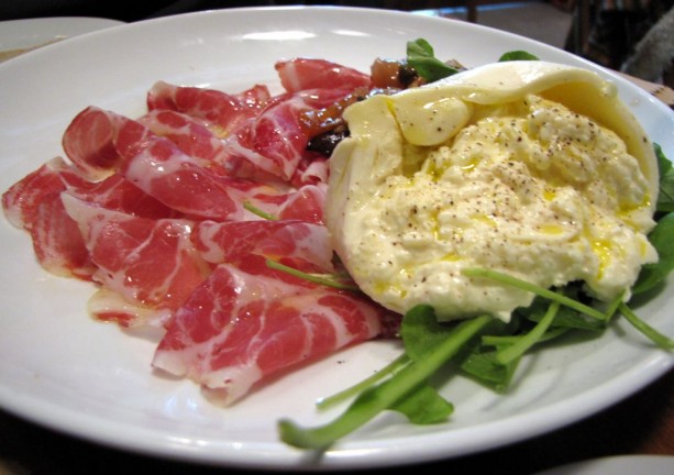 Cucina Paradiso - Burrata, presunto parma e rúcula