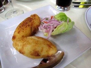 Restaurantes de Lima: Brujas de Cachiche - bolinhos Restaurantes de Lima: Brujas de Cachiche - bolinhos