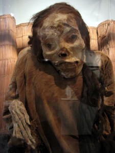 sitios arqueológicos de lima: Huaca Huallamarca - múmia