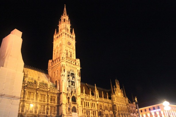 Marienplatz a noite Marienplatz a noite