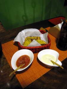 Justina: Pizzaria em Cusco - Patê de alho "dorgas, manolo"