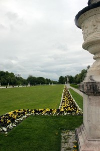 Castelo de Nymphenburg - outra vista do jardim Castelo de Nymphenburg - outra vista do jardim