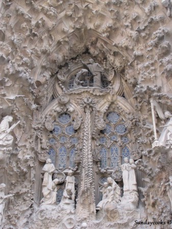 detalhe da fachada da sagrada familia