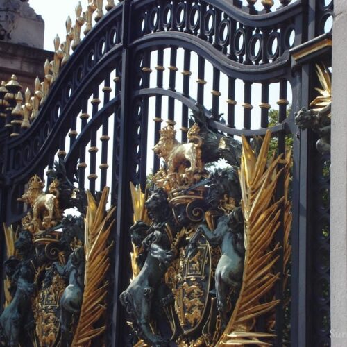 portões do Palácio de Buckingham