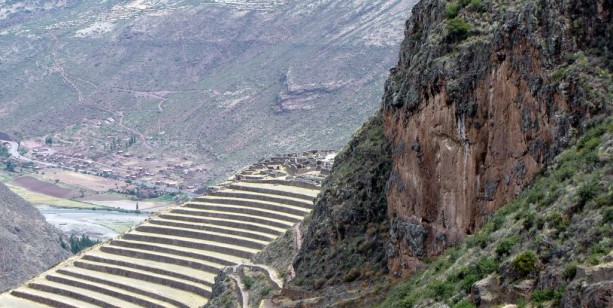 Valle Sagrado - Pisac - mais ruínas vistas ao longe