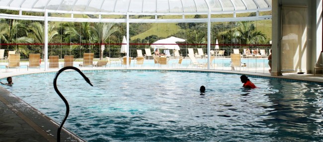 Águas de Lindóia - Villa di Mantova: piscina aquecida