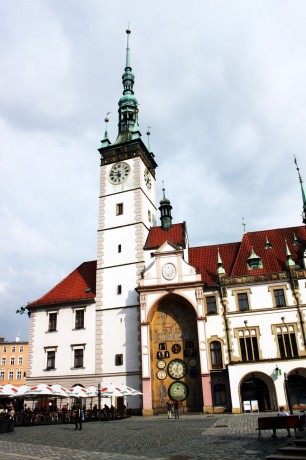 Olomouc - Prefeitura e relógio astronômico