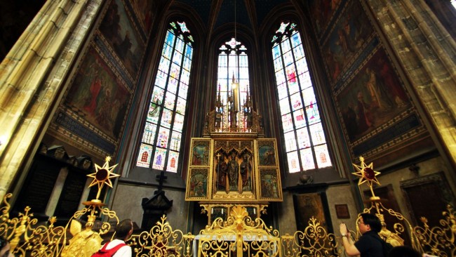 Castelo de Praga - Interior da Catedral de São Vito 2