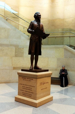 Roteiro de 1 dia em Richmond - Capitólio da Virginia Estátua de Thomas Jefferson