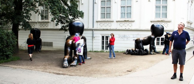 Malá Strana Praga - Estátuas de bebês do David Cerny