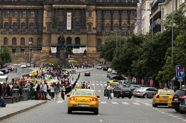 Pegando Taxi em Praga - AAA Taxi 3