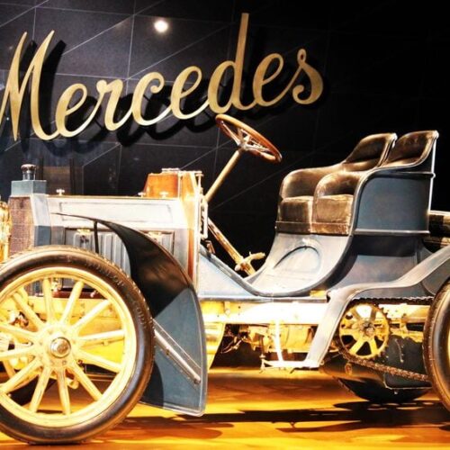 Dicas para uma viagem de carro - Carro antigo Mercedes