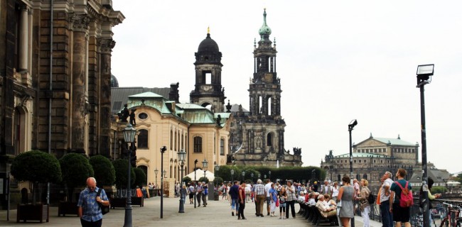 Dicas de viagem a Dresden - Cidade Velha Alstadt Vista para a catedral