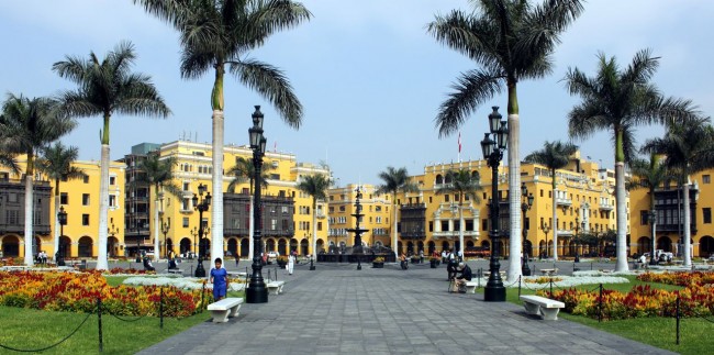 Como ir do aeroporto ao centro de Lima - Plaza de Armas
