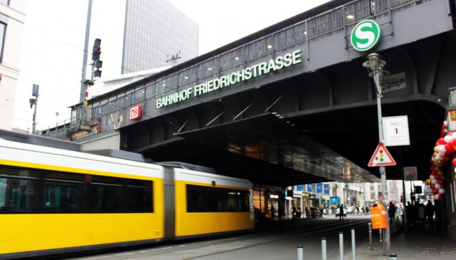 Guia KLM de Berlim - Estação de tram e metrô