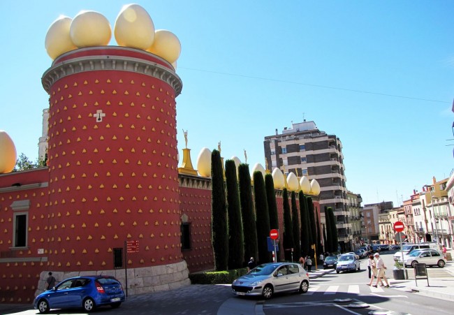 Guia de Barcelona KLM - Museu do Dalí em Figueres