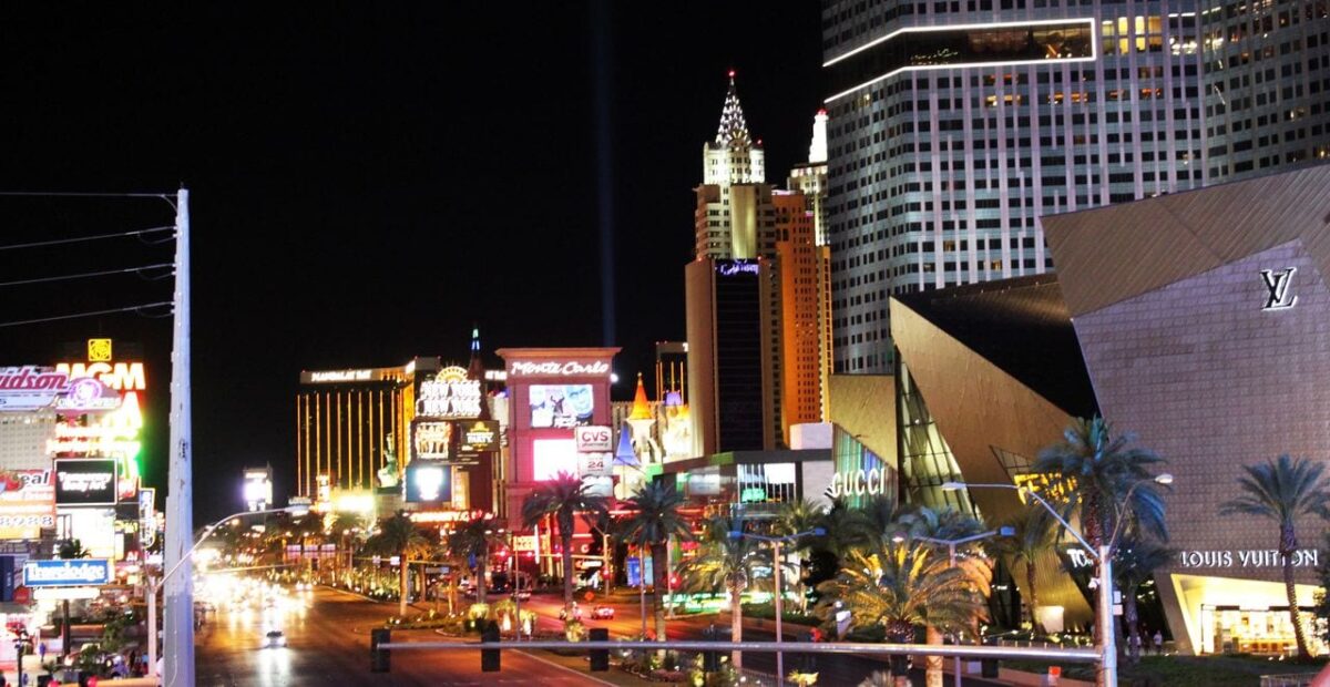 Onde ficar em Las Vegas - Strip de noite