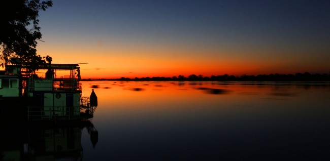 ABC do Pantanal - Pôr do sol em Corumbá no Rio Paraguai