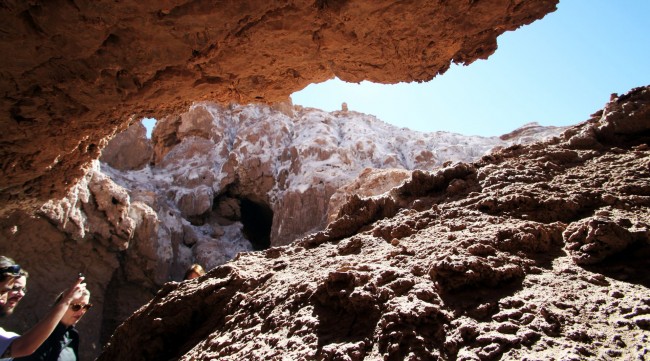 Passeios no Atacama - Vale da Lua - caverna de sal 3