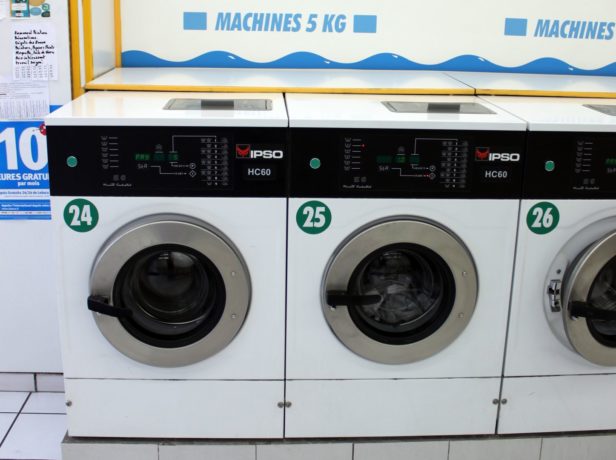 Como lavar roupa na Europa: lavandera - 01
