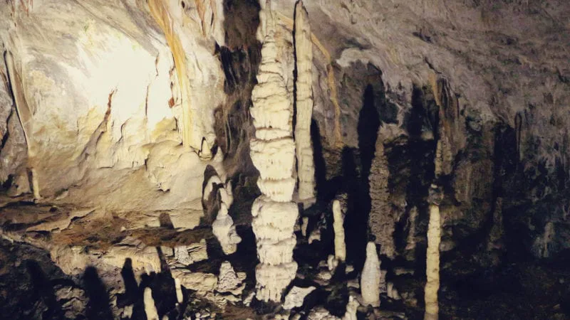 Como visitar a Caverna de Postojna na Eslovênia