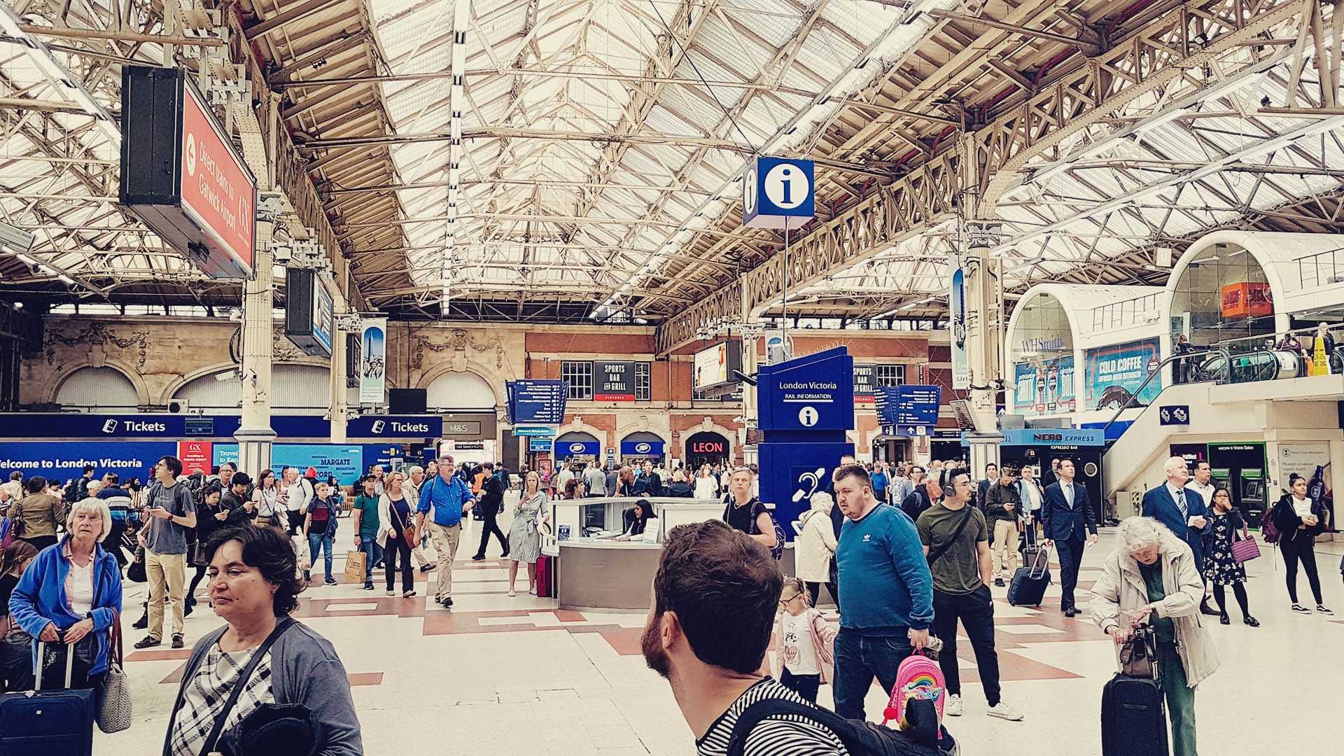 Como sair do aeroporto de Gatwick para o centro de Londres Sundaycooks