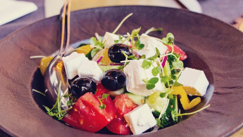 Comidas típicas da Rússia - salada grega