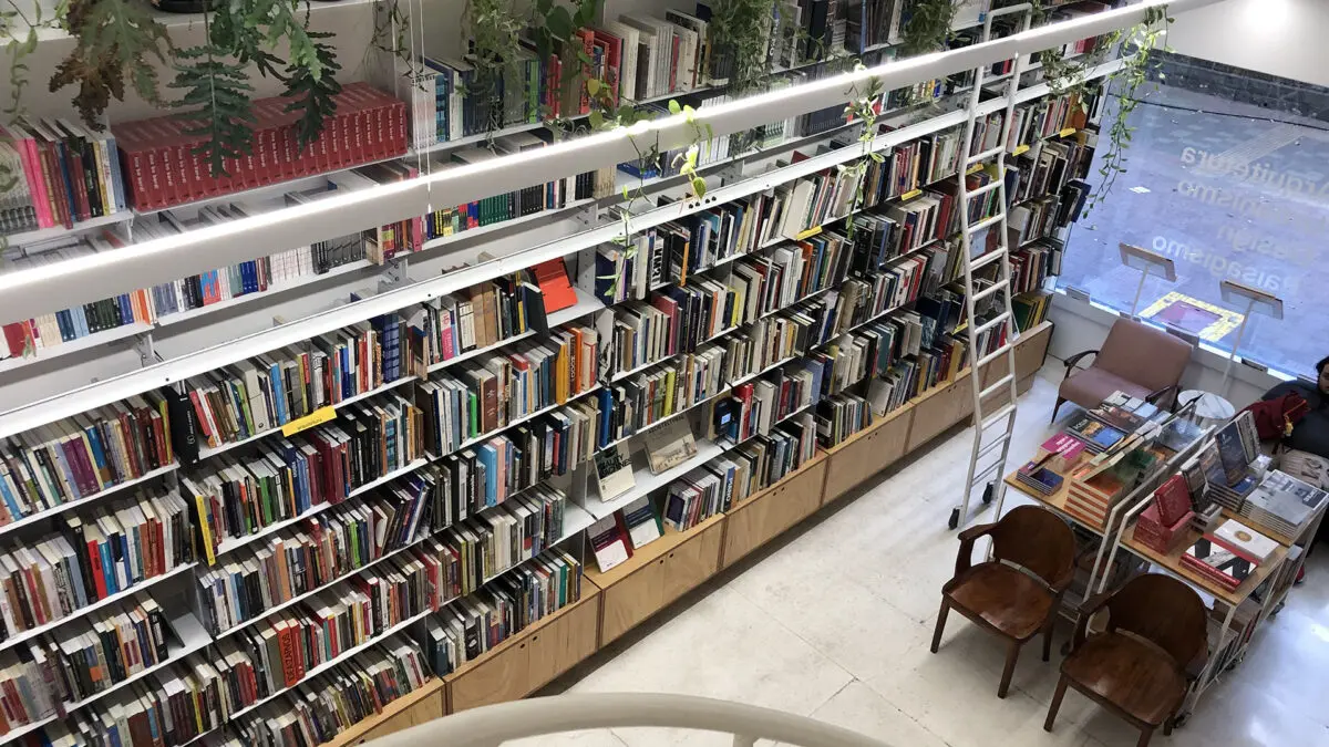 Livrarias no centro de São Paulo: lugares para sentir cheiro de livro novo 2