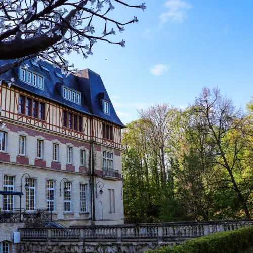 Château de Montvillargenne: fachada