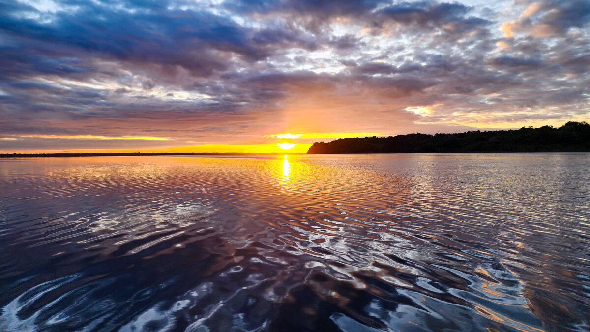 Expedição Kattere - viagem de barco pela Amazônia - nascer do sol