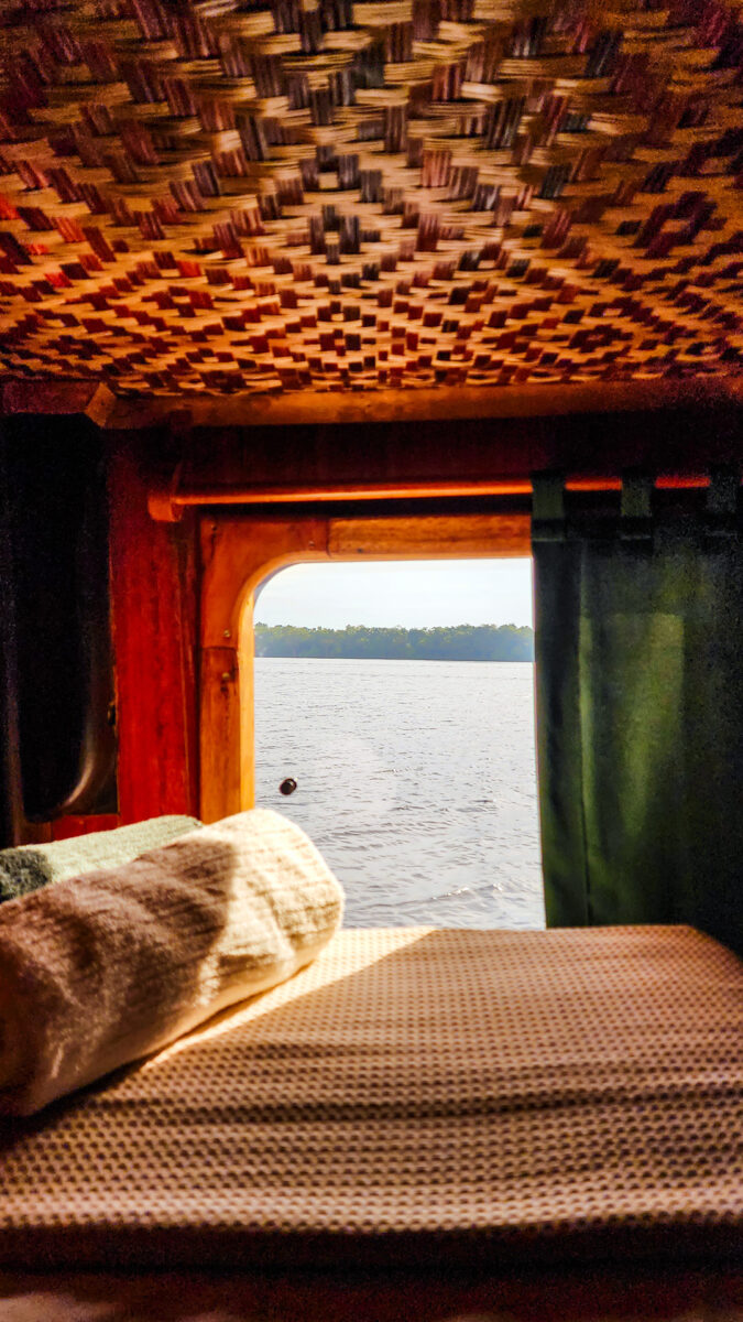 Expedição Kattere - viagem de barco pela Amazônia - detalhes do quarto