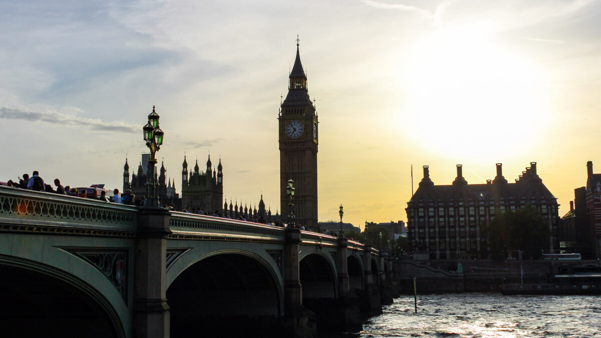 Visitando o Big Ben em Londres - Inglaterra