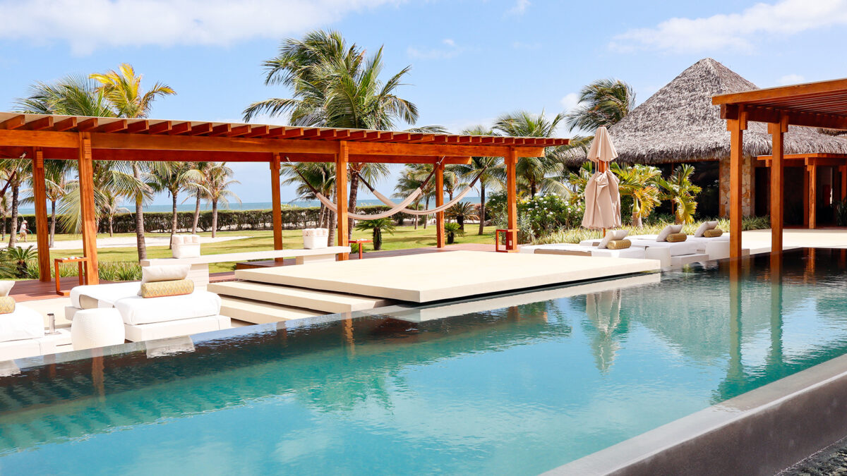 Casana Hotel: luxo intimista à beira-mar na Praia do Preá, no Ceará 4 Casana Hotel na Praia do Preá, Ceará - piscina de fundo infinito